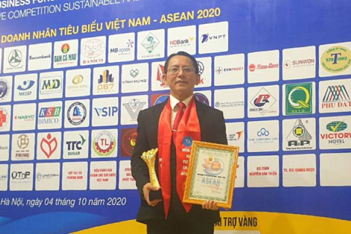 GS-TSKH-BS Dương Quý Sỹ được biểu dương Nhà quản lý tiêu biểu Việt Nam – ASEAN 2020